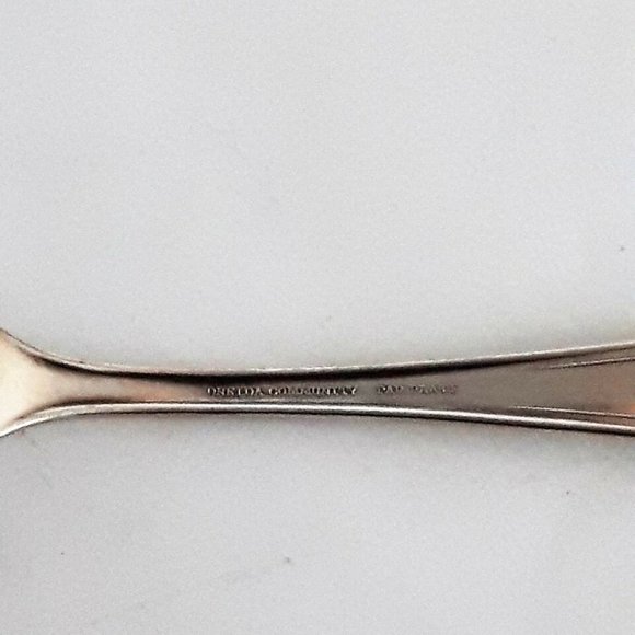 Antique Serving Fork Silverplate Oneida Bridal Wreath 1915 Vintage Cottagecore - Picture 8 of 8